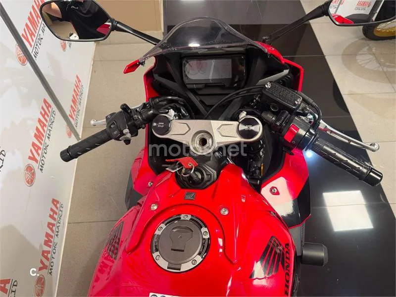 Honda CBR650R - Vista 7