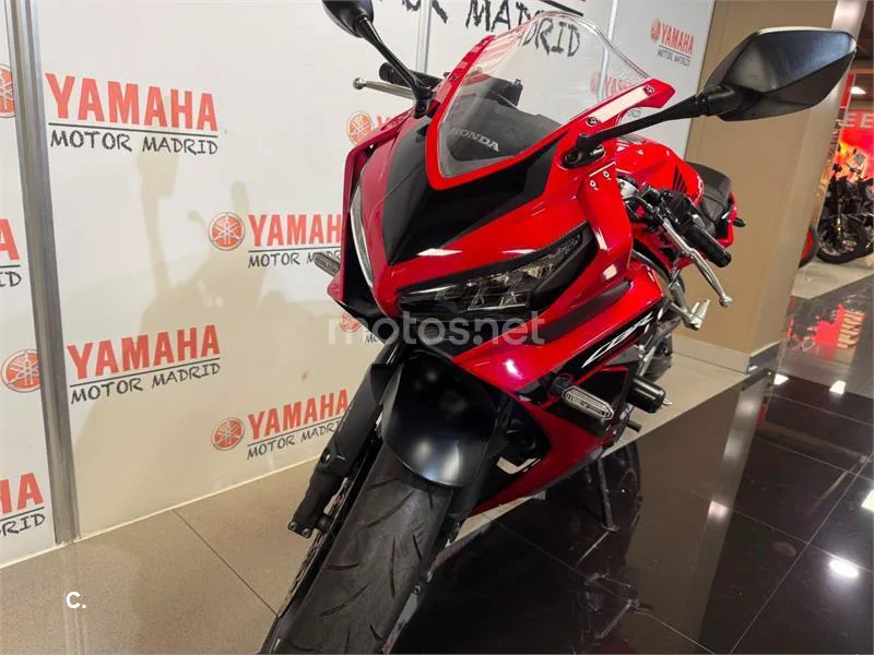 Honda CBR650R - Vista 9