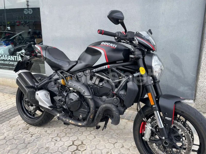 Ducati Monster 821 - Vista 6