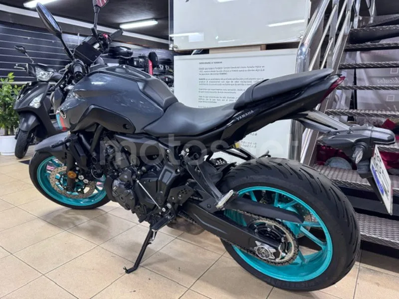 Yamaha MT-07 - Vista 7