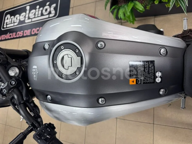 Yamaha XSR900 - Vista 4