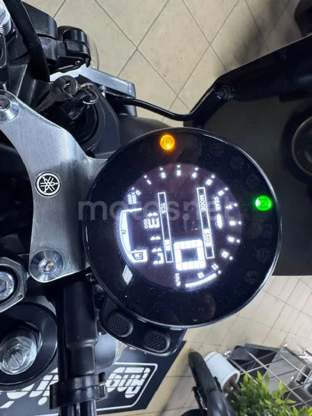 Yamaha XSR900 - Vista 5