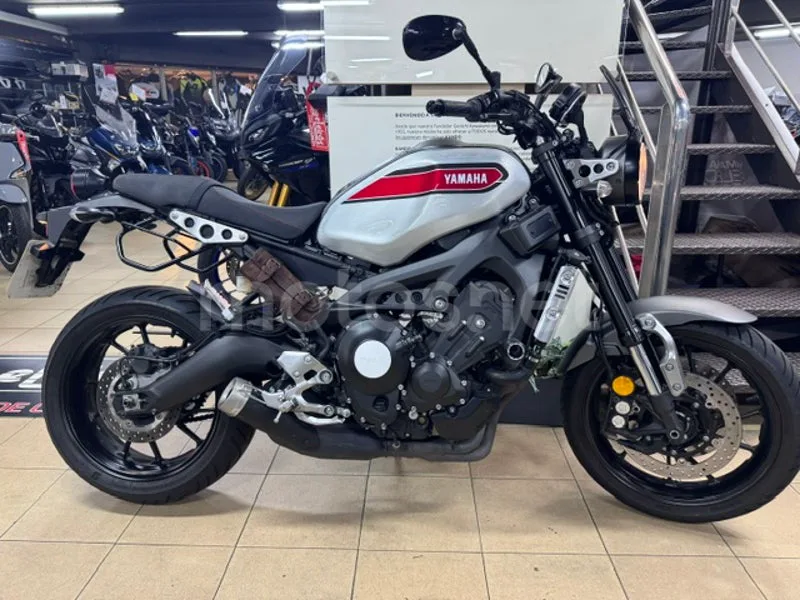 Yamaha XSR900 - Vista 6