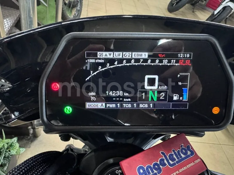 Yamaha MT-10 - Vista 4