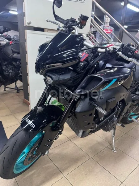 Yamaha MT-10 - Vista 6