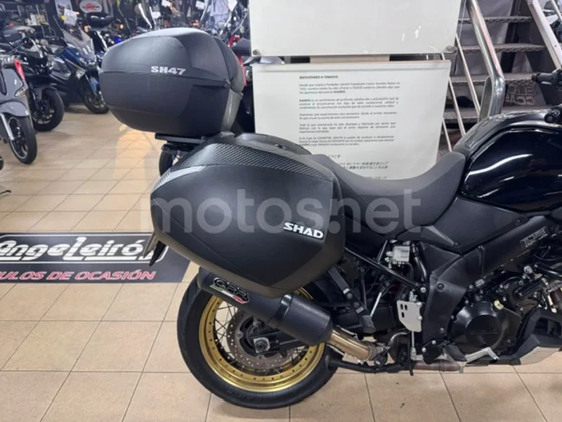 Suzuki V-Strom 1000 - Vista 4