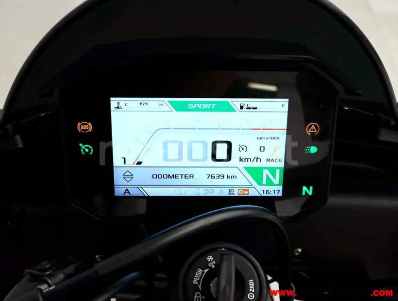 Aprilia Tuono V4 1100 - Vista 6