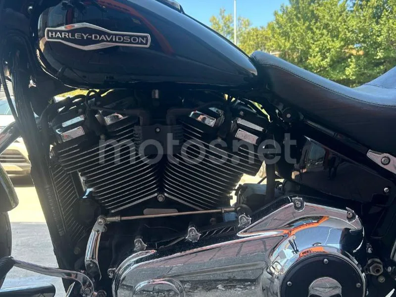 Harley-Davidson Sport Glide - Vista 4