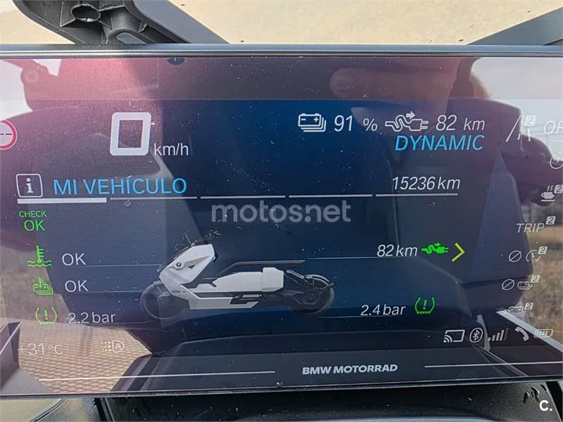BMW CE 04 - Vista 14