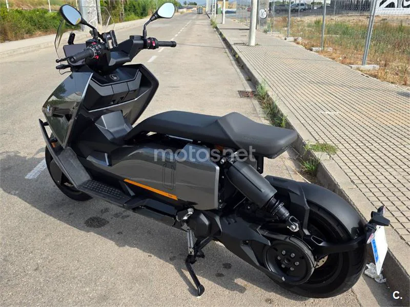 BMW CE 04 - Vista 8