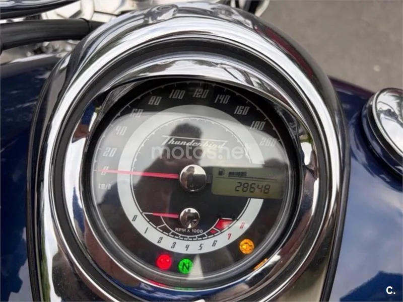 Triumph Thunderbird 1600 - Vista 4