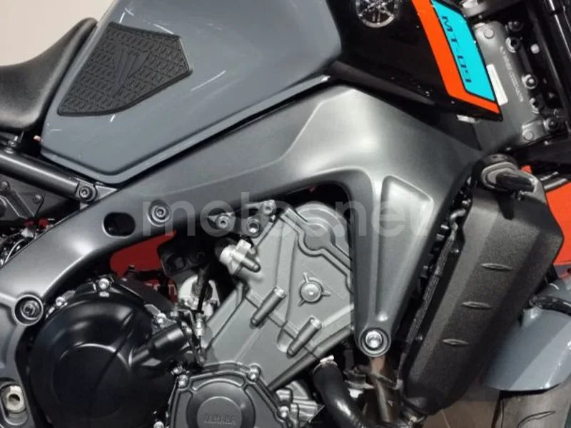 Yamaha MT-09 - Vista 19