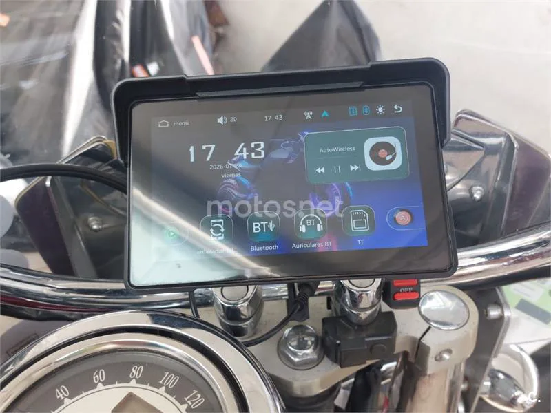 Kawasaki VN900 Classic - Vista 4