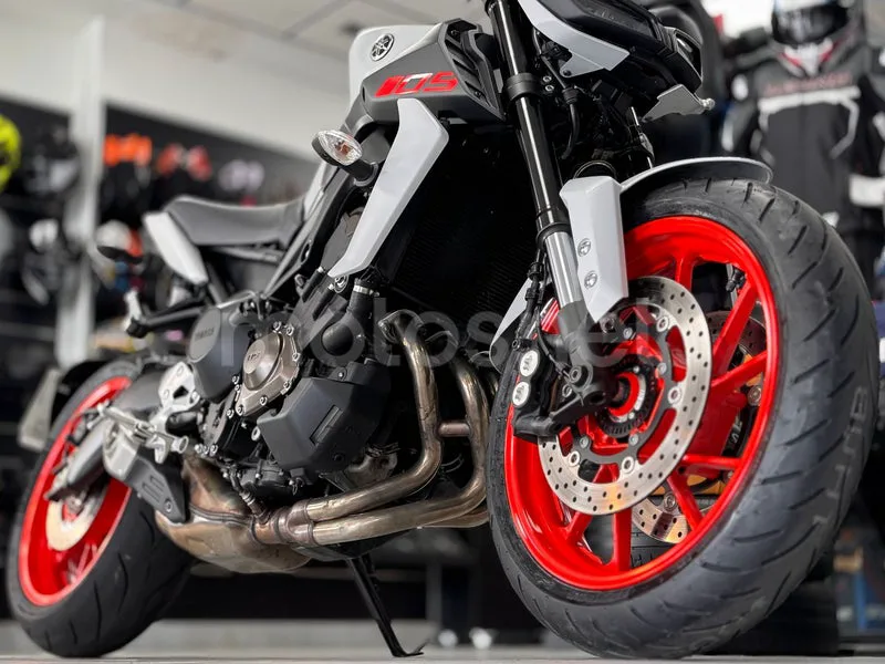 Yamaha MT-09 - Vista 3