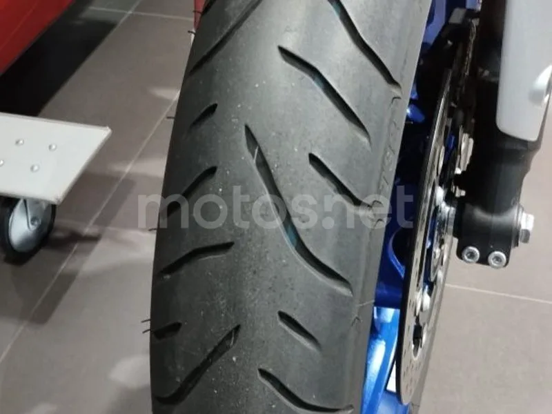 Yamaha Tracer 9 - Vista 20