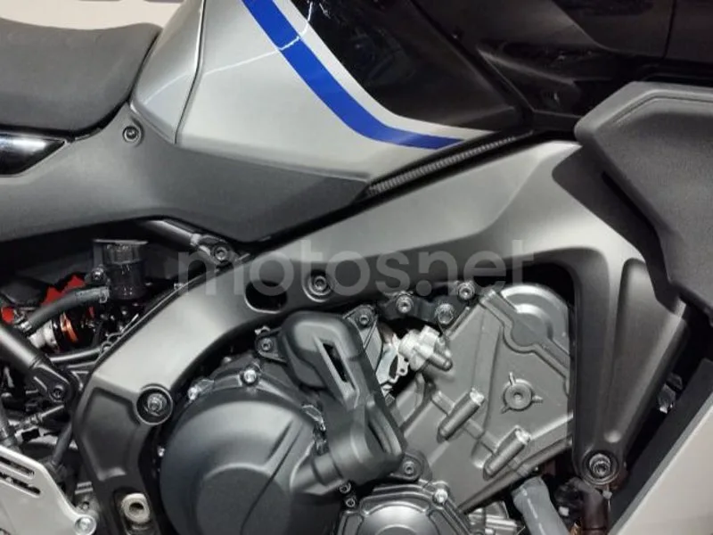 Yamaha Tracer 9 - Vista 25