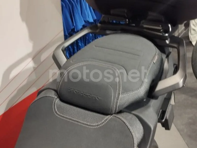Yamaha Tracer 9 - Vista 8