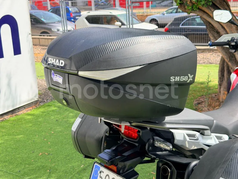 Honda CRF1000L Africa Twin - Vista 16