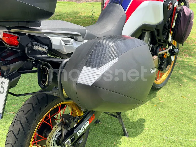 Honda CRF1000L Africa Twin - Vista 17