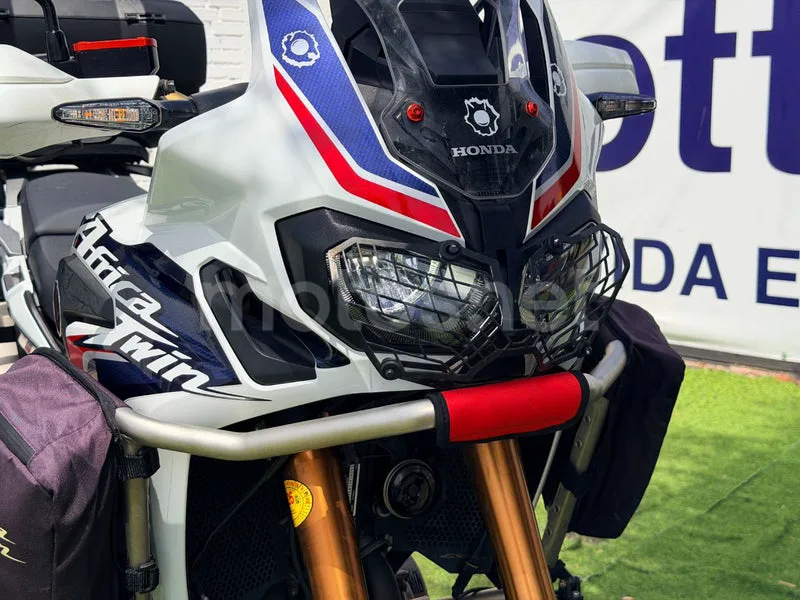 Honda CRF1000L Africa Twin - Vista 5