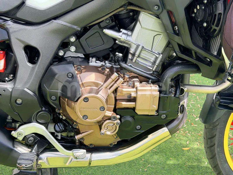 Honda CRF1000L Africa Twin - Vista 7