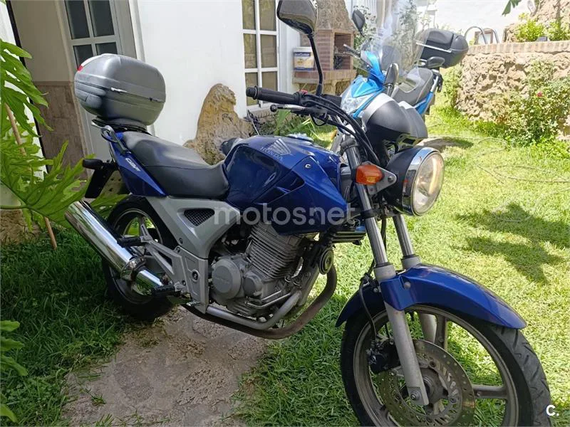 Honda CBF250 - Vista 4
