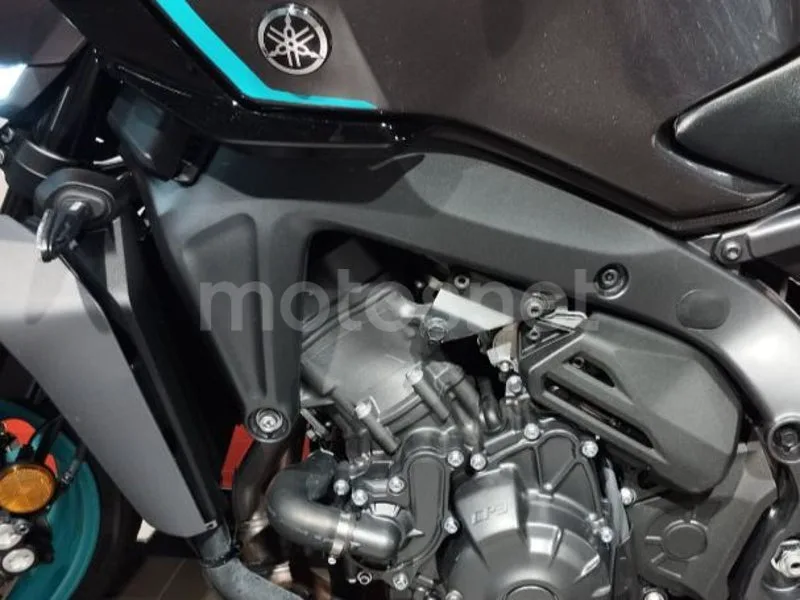 Yamaha MT-09 - Vista 6