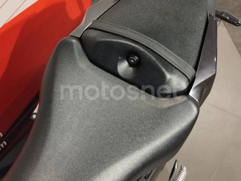 Yamaha MT-09 - Vista 9