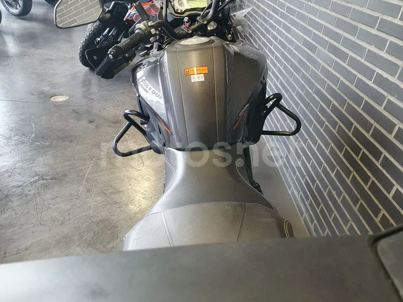Benelli TRK 502 - Vista 5