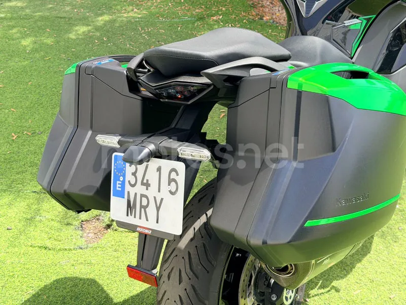 Kawasaki Ninja 1000SX - Vista 15