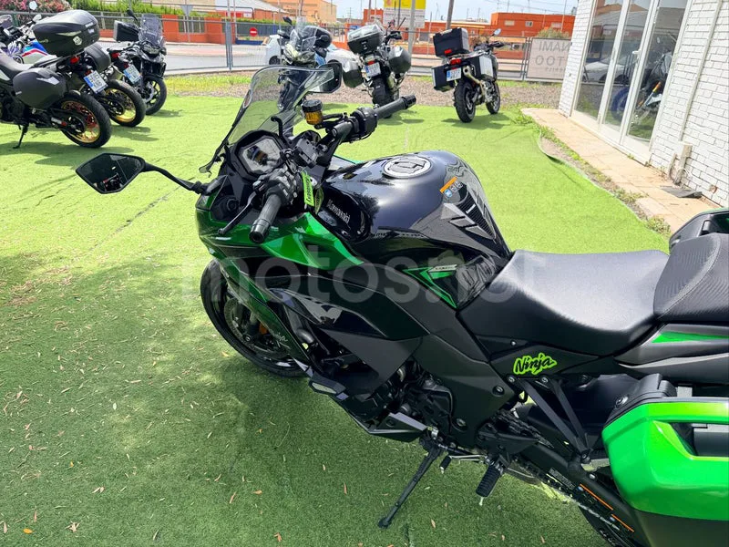 Kawasaki Ninja 1000SX - Vista 22