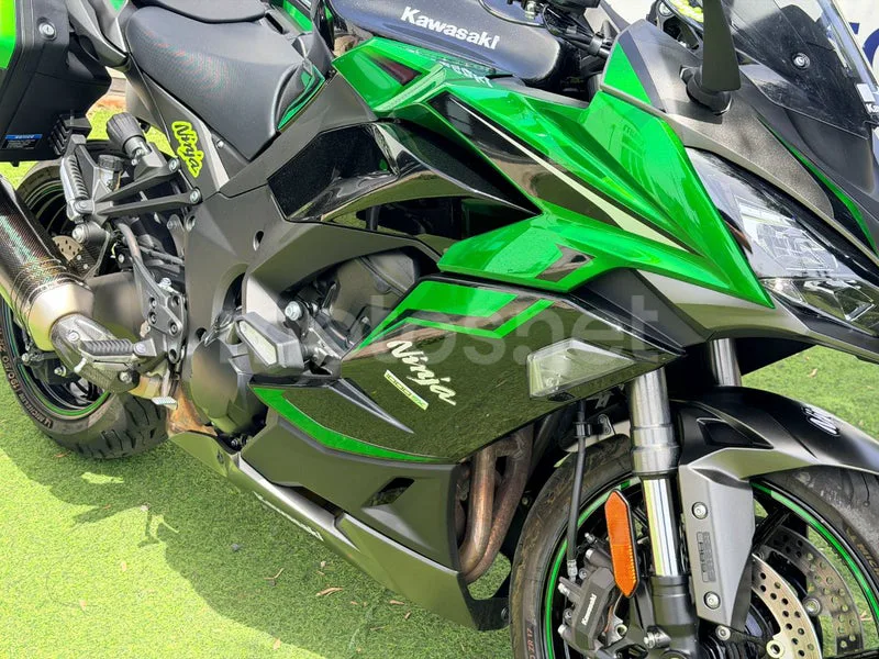 Kawasaki Ninja 1000SX - Vista 6