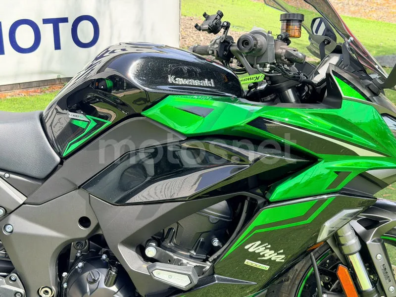 Kawasaki Ninja 1000SX - Vista 8