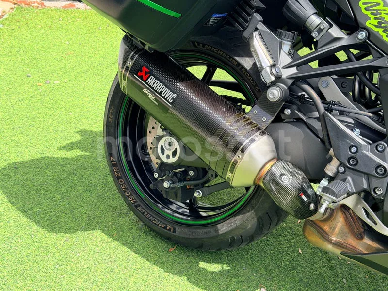 Kawasaki Ninja 1000SX - Vista 10