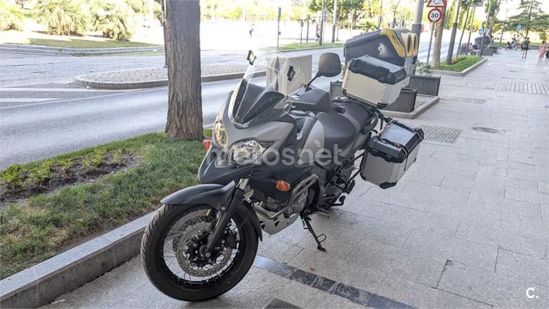 Suzuki V-Strom 650XT - Vista 3
