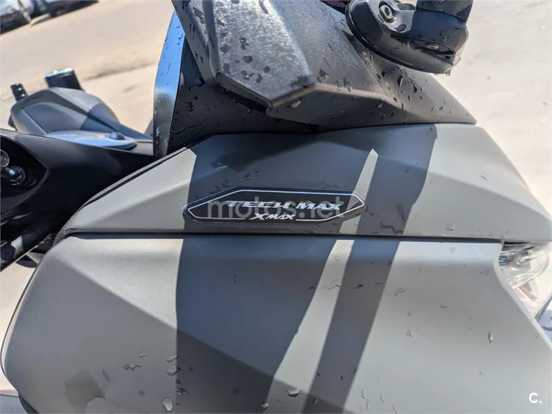 Yamaha XMAX 300 - Vista 6