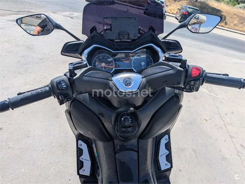 Yamaha XMAX 300 - Vista 8
