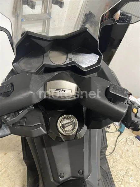 Kymco AK 550 - Vista 6
