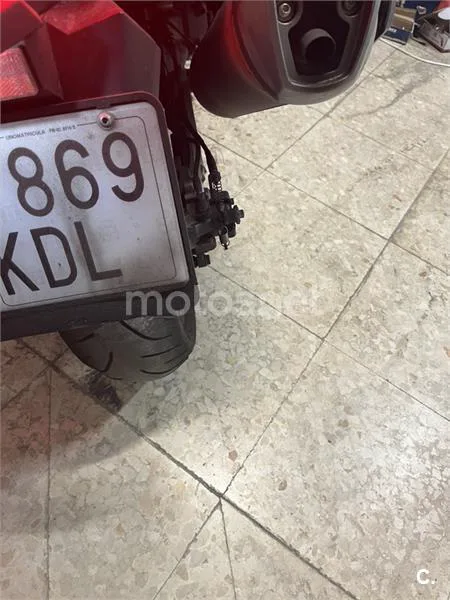 Kymco AK 550 - Vista 7