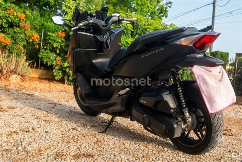 Honda Forza 125 - Vista 10