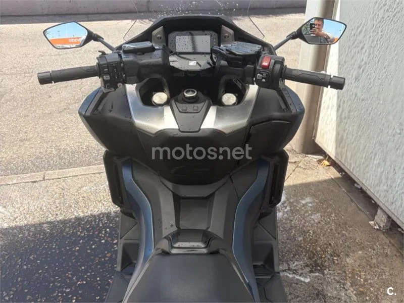 Honda Forza 750 - Vista 5