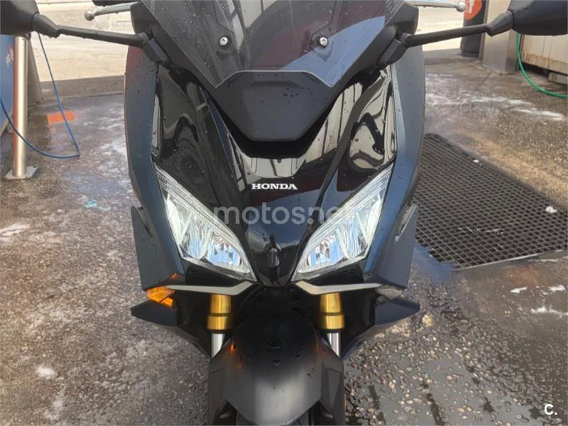Honda Forza 750 - Vista 6