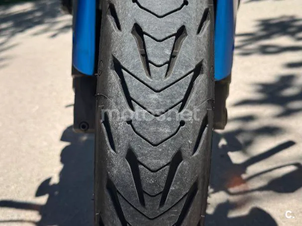 Kawasaki Z1000 - Vista 11