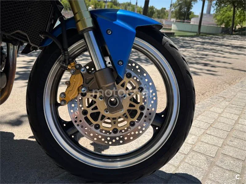 Kawasaki Z1000 - Vista 19