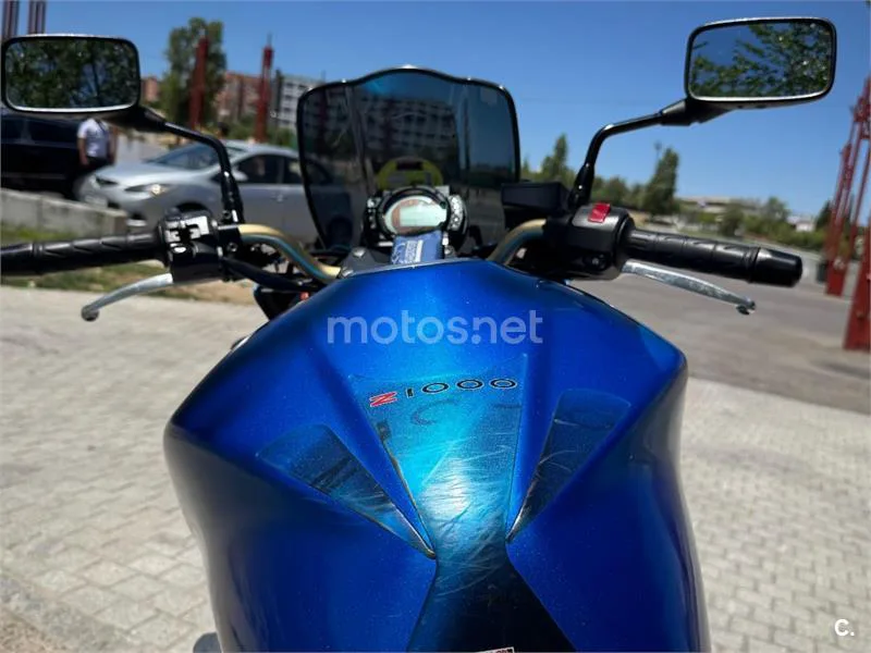 Kawasaki Z1000 - Vista 26