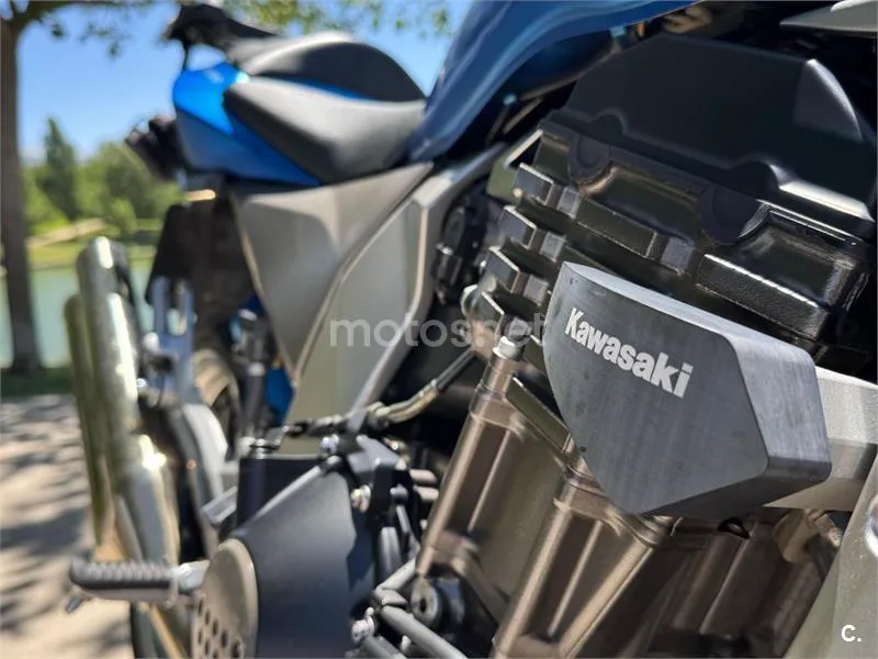 Kawasaki Z1000 - Vista 5