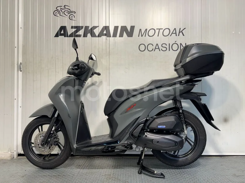 Honda SH125i - Vista 4