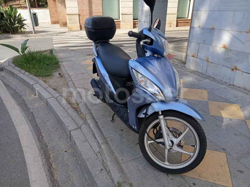 Honda Vision 110 - Vista 9