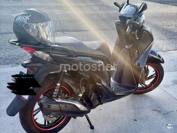 Honda SH125i - Vista 3