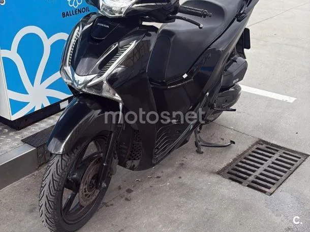 Honda SH125i - Vista 4
